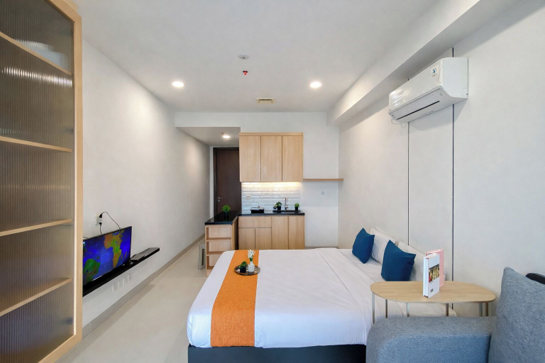 Room 2, Enjoy Living Studio Apartment At Saffron Noble Next To Mall, Bogor