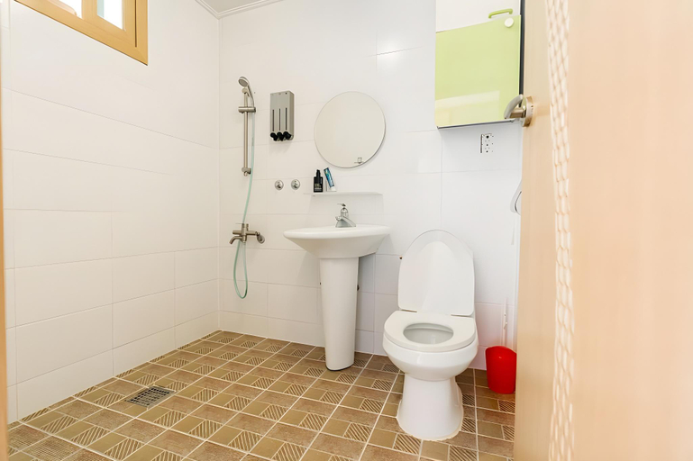 Bathroom 3, Wondam by Equinox, Jeju
