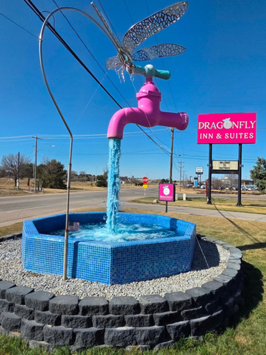 Sport & Beauty 2, Dragonfly Inn & Suites, Adams