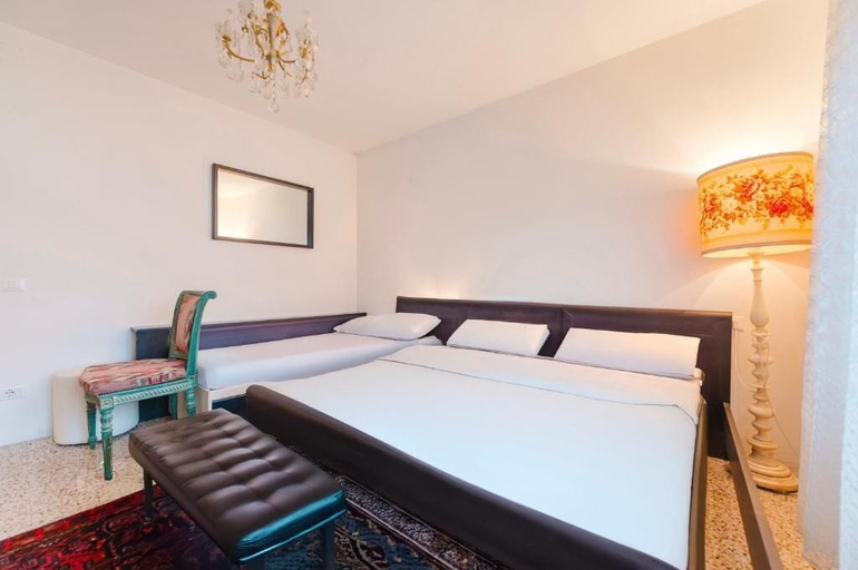 Room 5, Ca' Fedon - Mountain View Terrace, Belluno