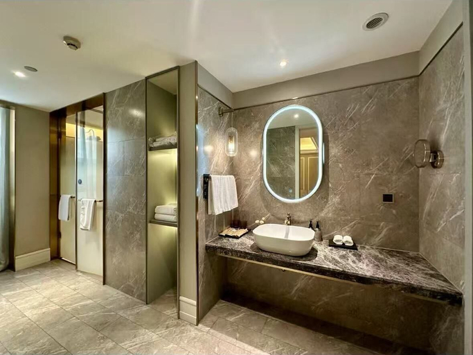 Bathroom 4, Mercure Xian City Centre, Xi'an