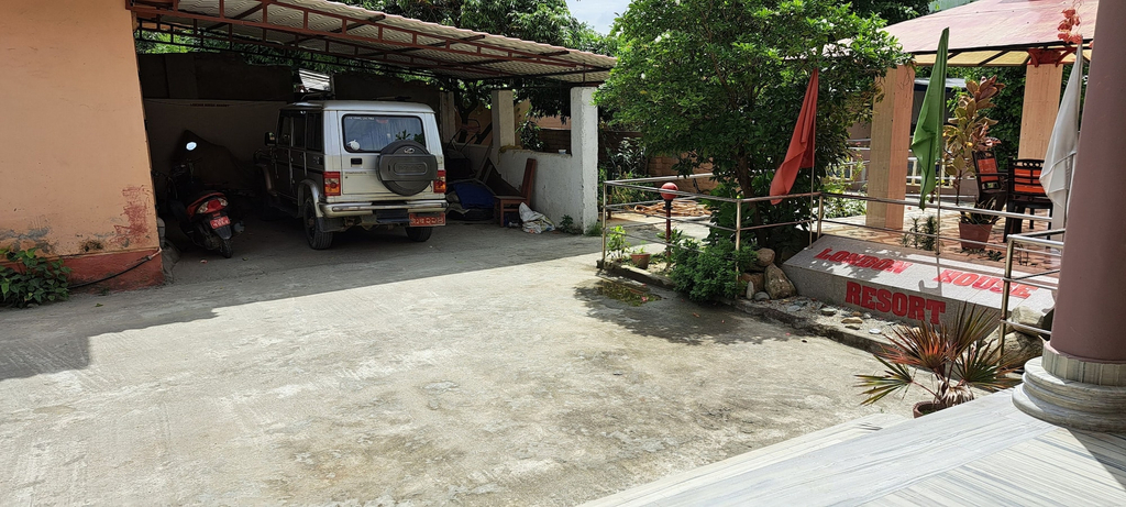 Others 3, London House Resort, Koshi