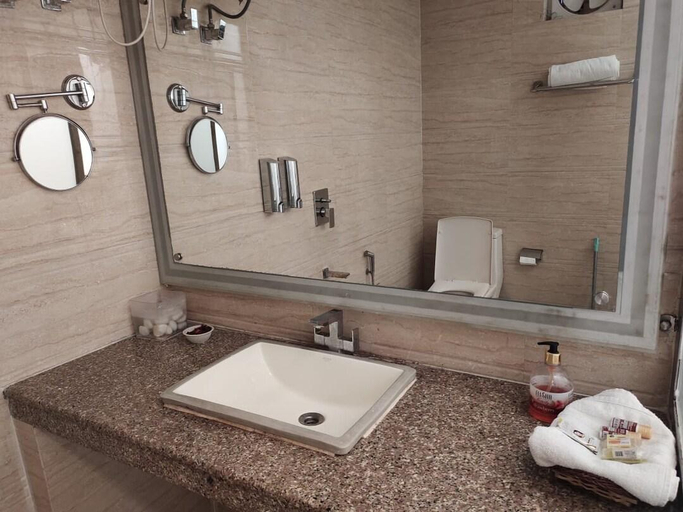 Bathroom 3, Jjk@ Stay Home, Dehradun