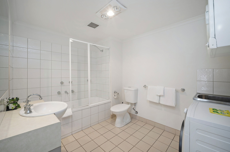 Bathroom 5, Quest Warrnambool, Warrnambool