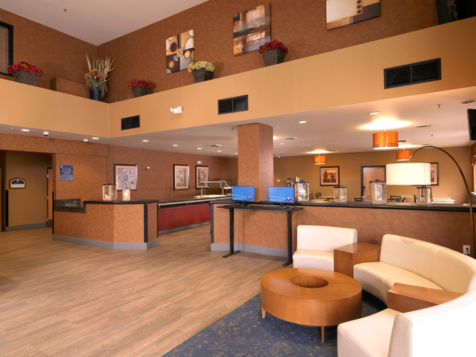 Public Area 2, Crystal Inn Hotel & Suites West Valley City, Salt Lake