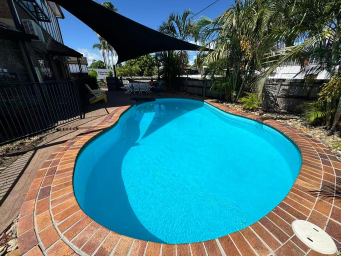 Sport & Beauty 2, Shakespeare Motel, Mackay - Pt A