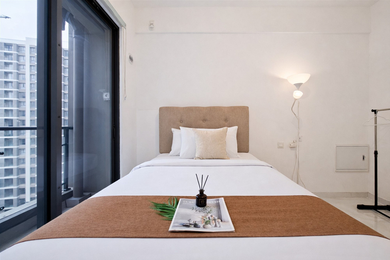 Room 3, White Tone Studio For 2 Pax At Sky House Bsd Apartment, Tangerang Selatan