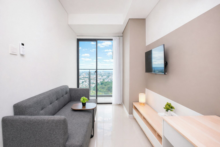 Living room 3, Good Design And Restful 1Br At Apartment Daan Mogot City, West Jakarta