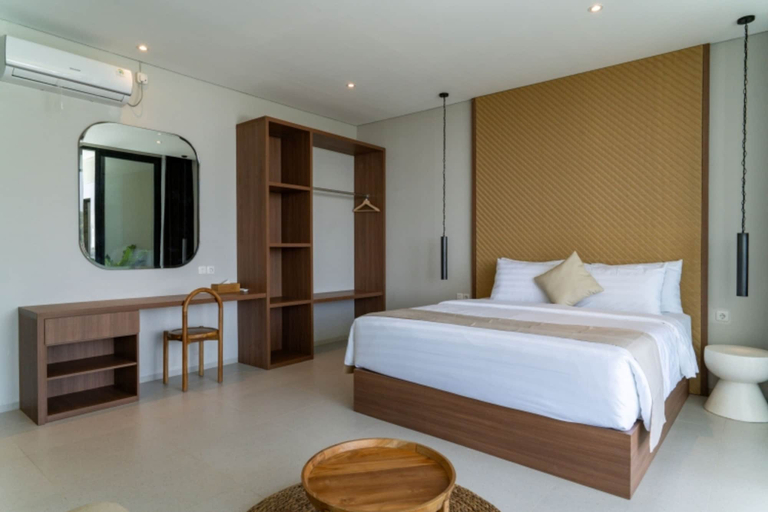 Room 2, Diamond Hill 10 Br Heated Pool, Bandung