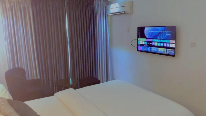 Others 2, Brus View Suites, Eti-Osa