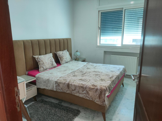 Bedroom 2, luxurious and cosy apartment close to tunsia mall lac 2, Bouhaira