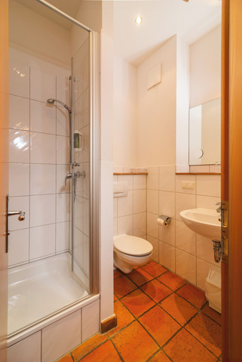 Bathroom 5, Erbenhof, Weimar