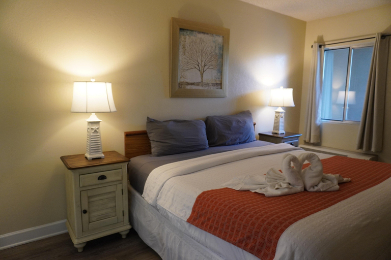 Bedroom 3, Riverside 209 1BR Condo with Jacuzzi by RedAwning, Sevier