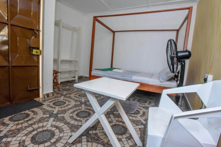 Room 3, Enkayz Mombasa, Kisauni