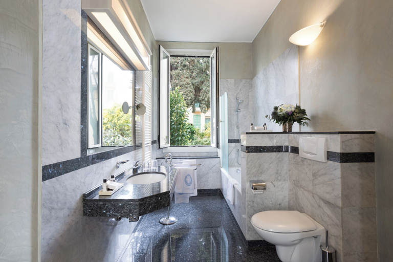 Bathroom 5, Rivoli Boutique Hotel, Florence