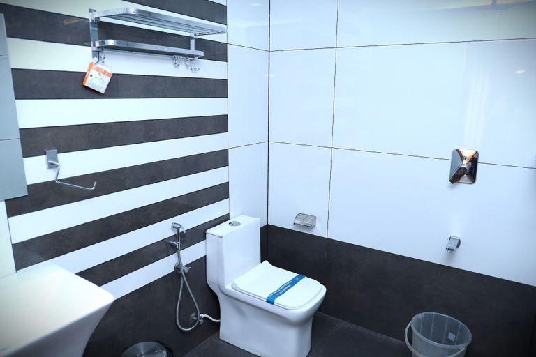 Bathroom 4, Delano Residency, Kanniyakumari