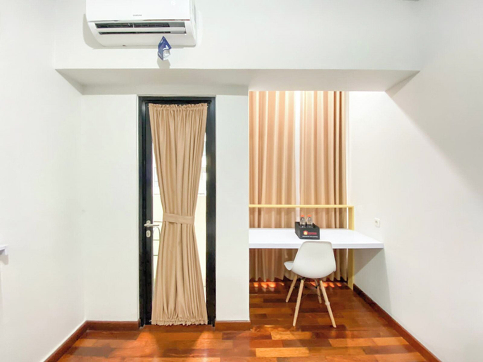 Room 5, Modern Look Studio At The Alton Apartment, Semarang