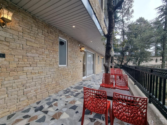 Outdoor dining 3, Kavin Akasa - The Mall, Chamba