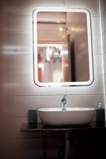 Bathroom 2, Gio Apartments, Epirus