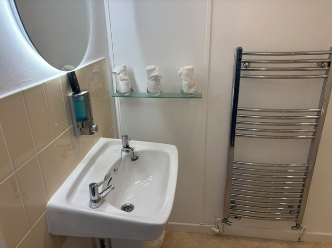 Bathroom 3, Cumbrian Lodge, Cumbria