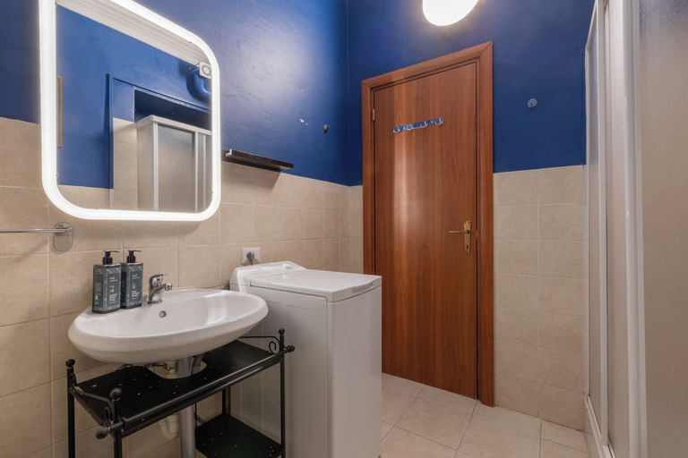 Bathroom 5, Casa Tropicana RO-JO by Wonderful Italy, Torino