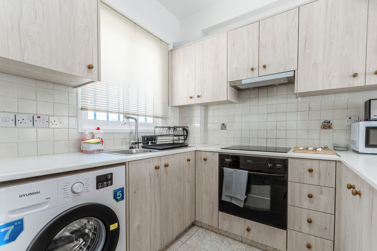 Private kitchen 5, Beach Escape Apartment, Larnaca