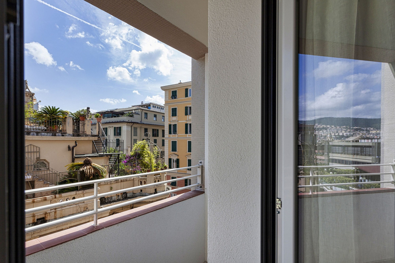 Room 5, Chic Style in Carignano by Wonderful Italy, Genova