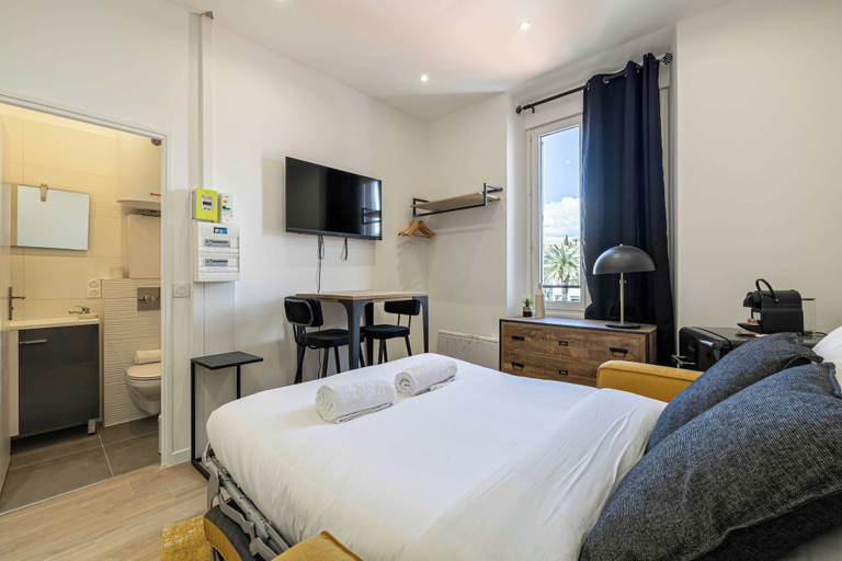 Bedroom, Sublime Studio Renovated - Cannes Center, Alpes-Maritimes