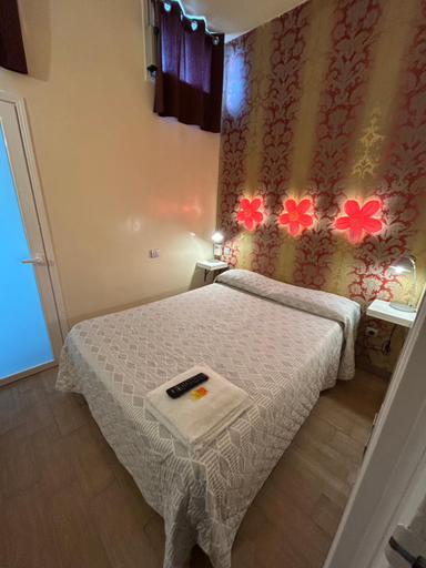 Sport & Beauty, Huespedes Dolcevita Hostel, Madrid