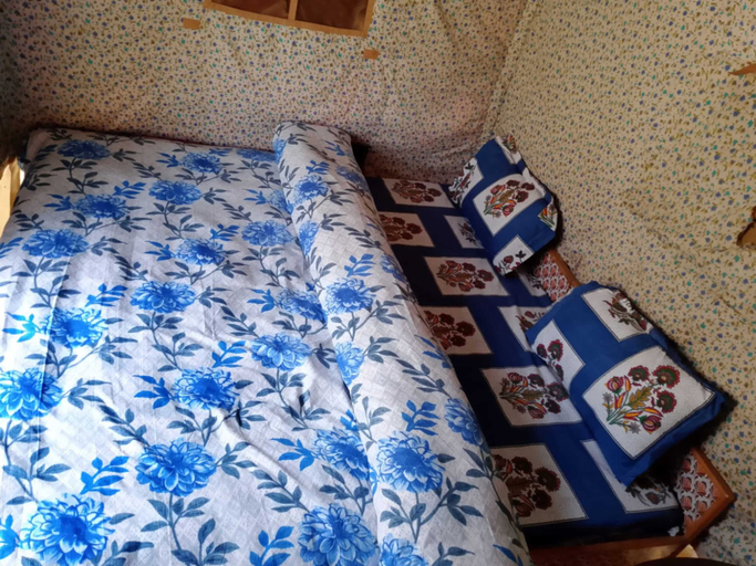 Room 5, River View Cafe & Camping, Kullu