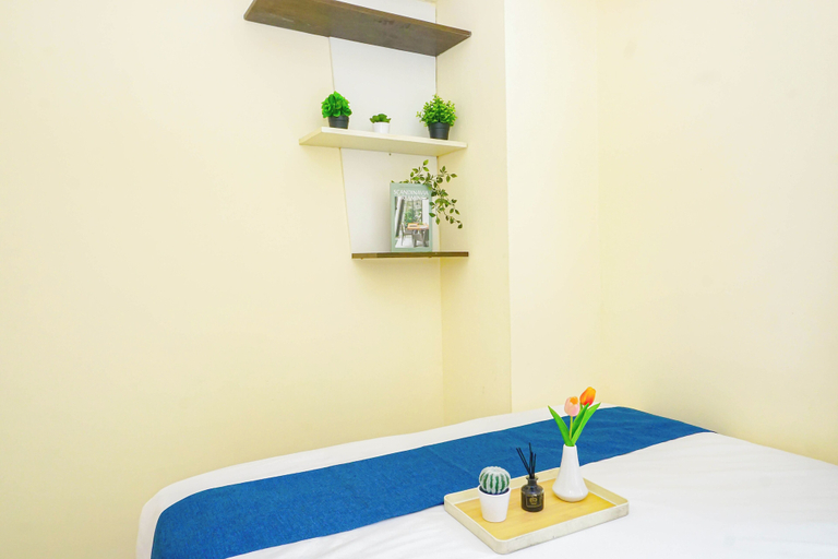 Room 3, Homey 2Br For 4 Pax At Cibubur Village Apartment, Depok