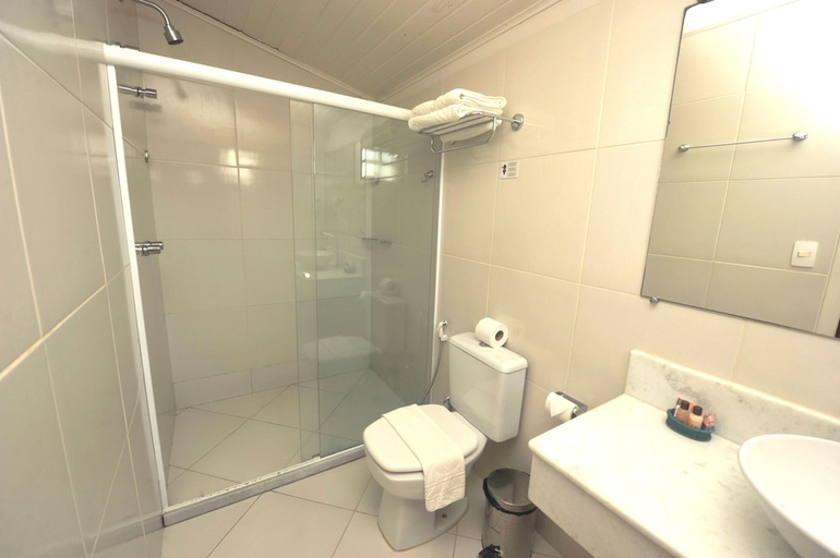 Bathroom 3, Pousada Mareia, Cairu