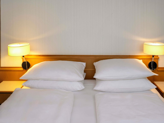 Bedroom 5, Mövenpick Hotel Nuernberg Airport, Nürnberg
