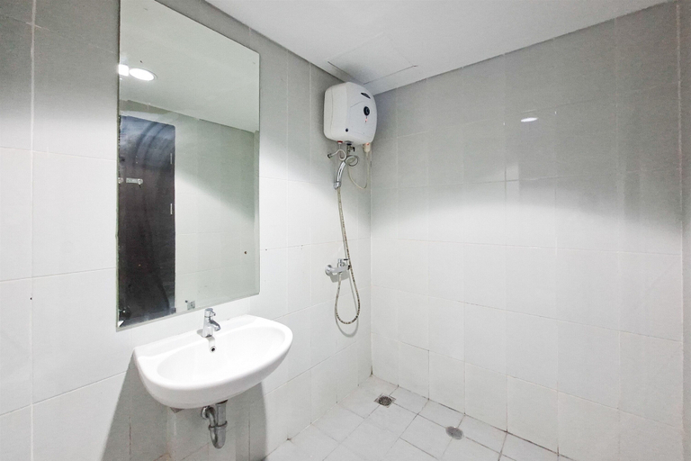 Bathroom 4, Neat 1Br For 2 Pax At Casa De Parco Apartment, Tangerang