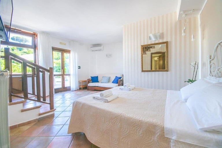 Bedroom 4, Villa Costanza Sorrento B&b, Napoli