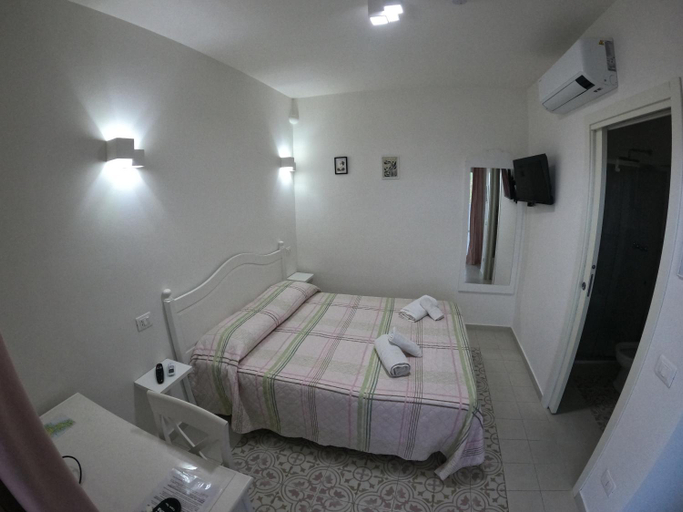 Bedroom 2, B&B Pepe Rosa Tropea, Vibo Valentia