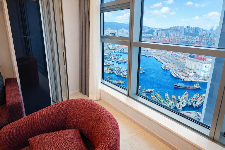 Room 4, Matie Busan Harbor City, Dong