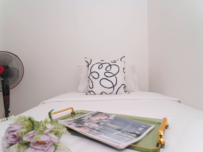 Room 5, Neat And Nice 2Br At Apartment Bassura City, Jakarta Timur