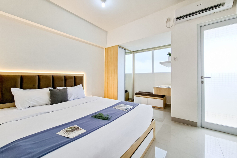 Room 3, Minimalist Nook Studio At Cisauk Point Apartment, Tangerang