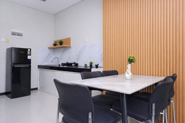 Dining room 4, Cozy Designed 2Br Apartment For 6 Pax At Nifarro Park, Jakarta Selatan