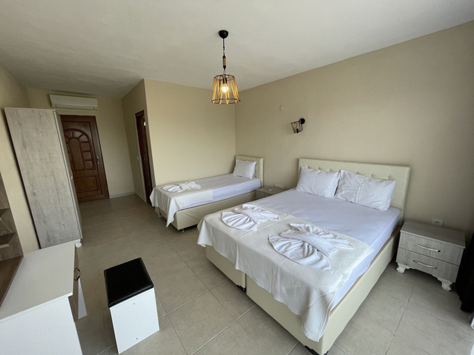 Bedroom 5, Sivrice Sarnıç, Ayvacık