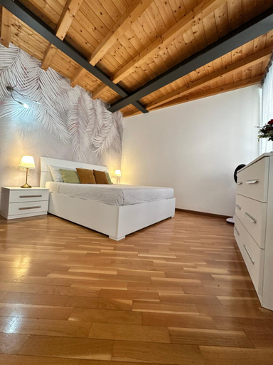 Others 2, LB - Stella Apartment Center, Bergamo