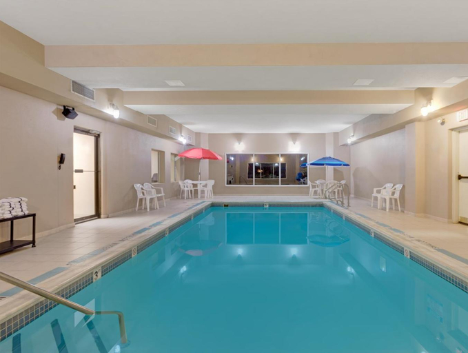 Sport & Beauty, Springhill Suites By Marriott Pittsburgh Airport, Allegheny