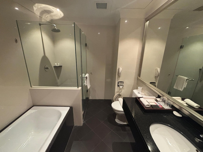 Bathroom 5, I Hotel Batam, Batam