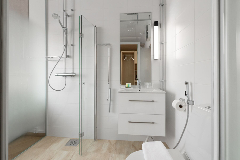 Bathroom 5, Polar Nook Hotel, Lapland