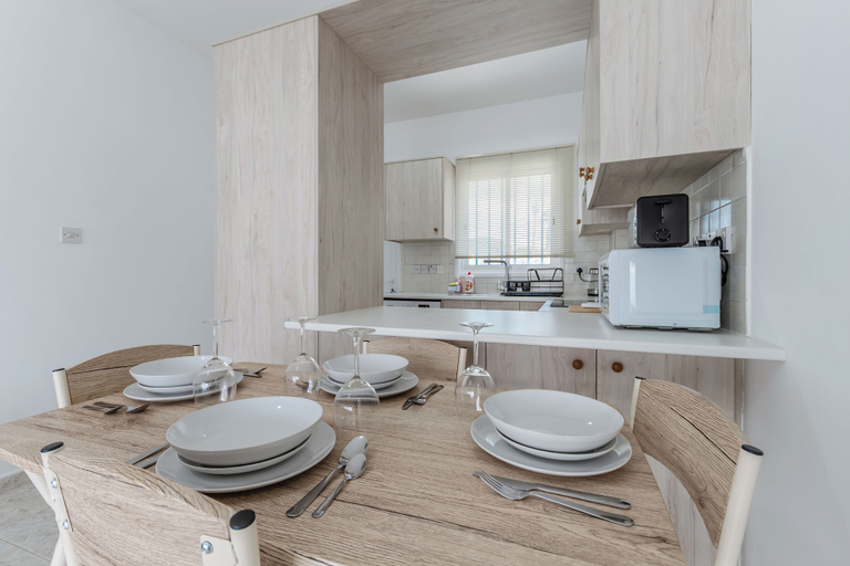 Dining, Beach Escape Apartment, Larnaca