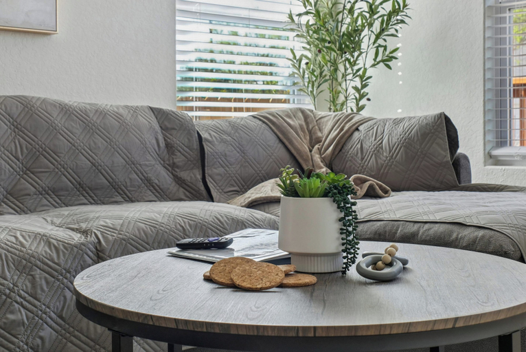 Interior, Perfect 2br/2ba Base: Clean, Modern, Near Downtown, Bexar