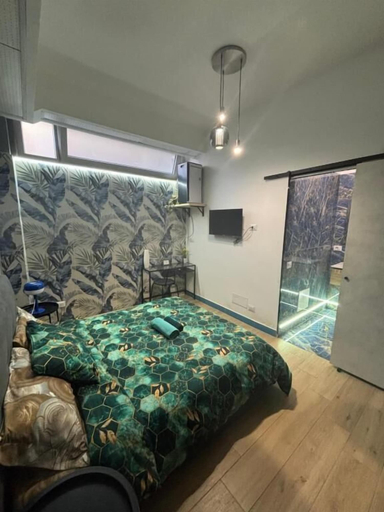 Bedroom 3, Milano underground, Milano