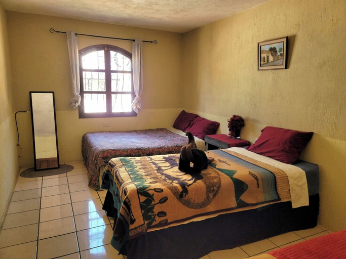 Bedroom 2, Castillo De Los Gigantes, Antigua Guatemala