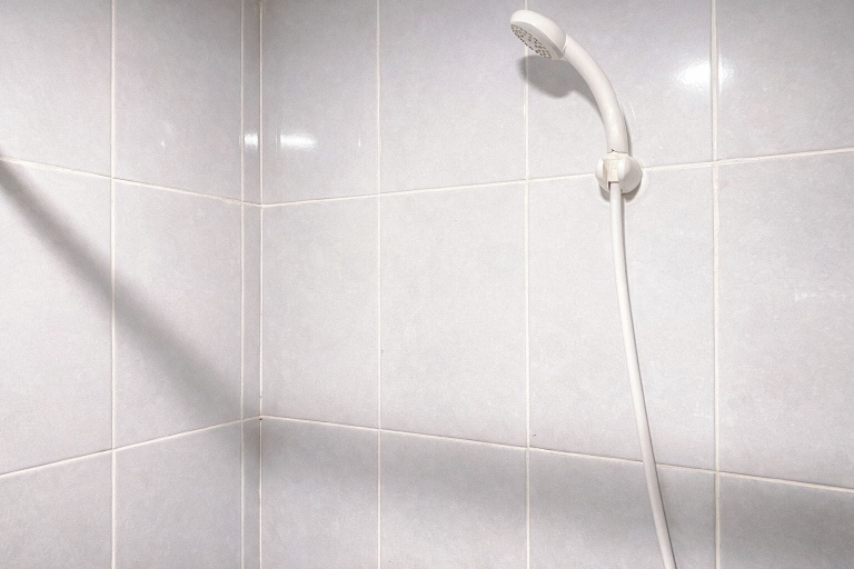 Bathroom 4, Good Space And Minimalist Studio At Apartment Tokyo Riverside Pik 2, Tangerang